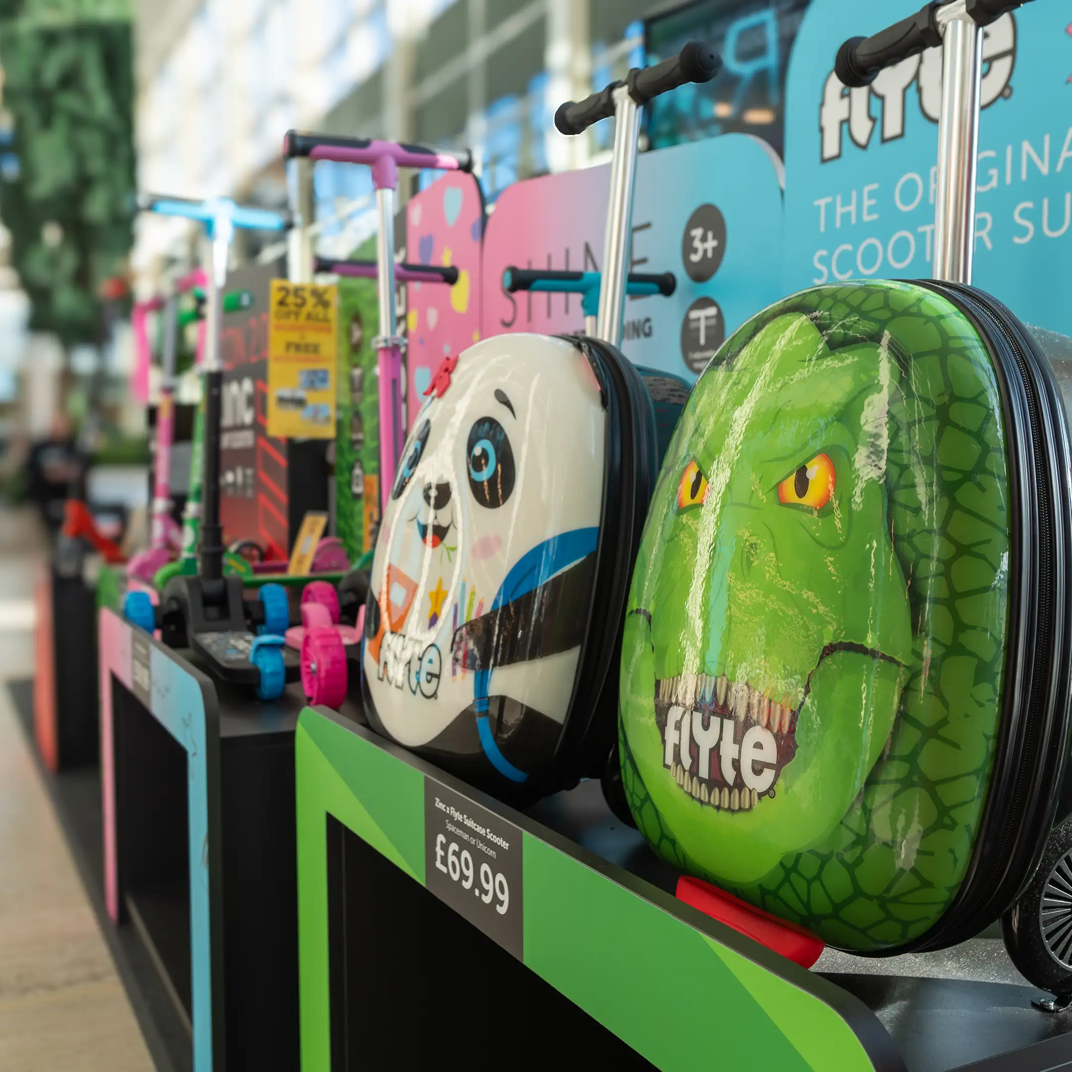 Modular scooter retail units